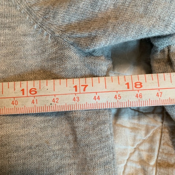 LOFT 3/4 length sleeve. Gray blouse. Size M. - Picture 6 of 7